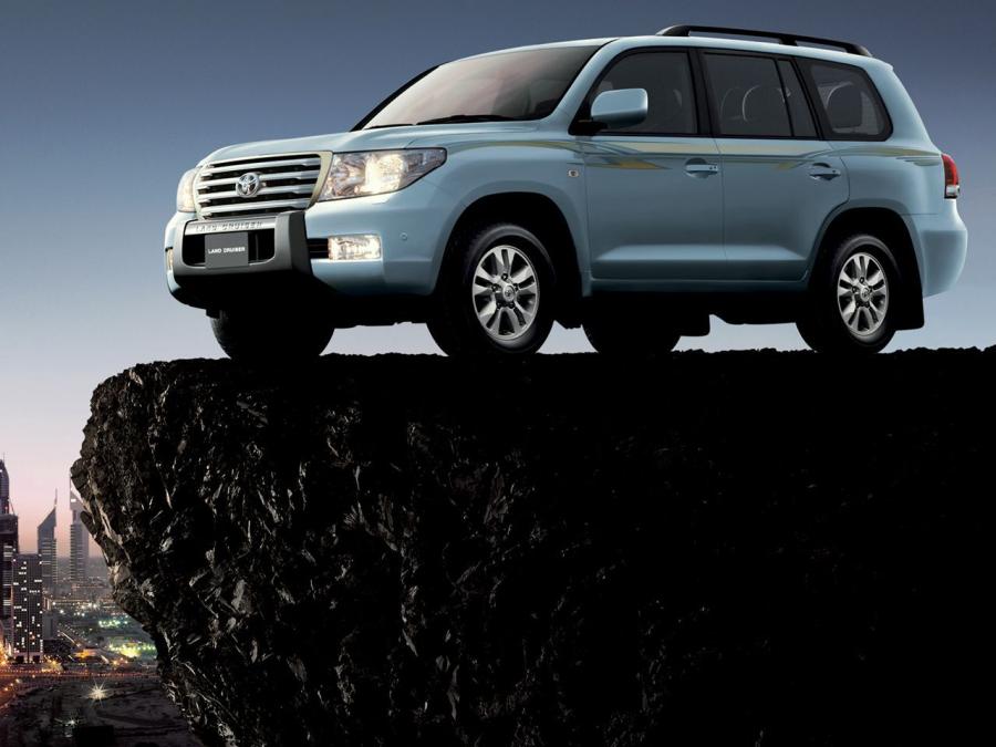  Toyota Land Cruiser 200 VX-R 2007 года  (UAE) (фото 5 из 13)